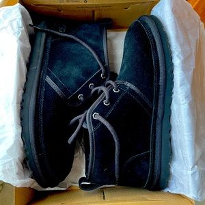 UGG neumel chukka boot sz 10 BNIB